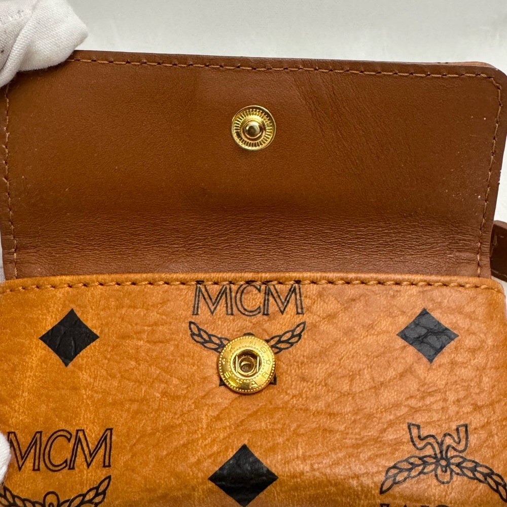 MCM Card Holder - Picture 5 of 10